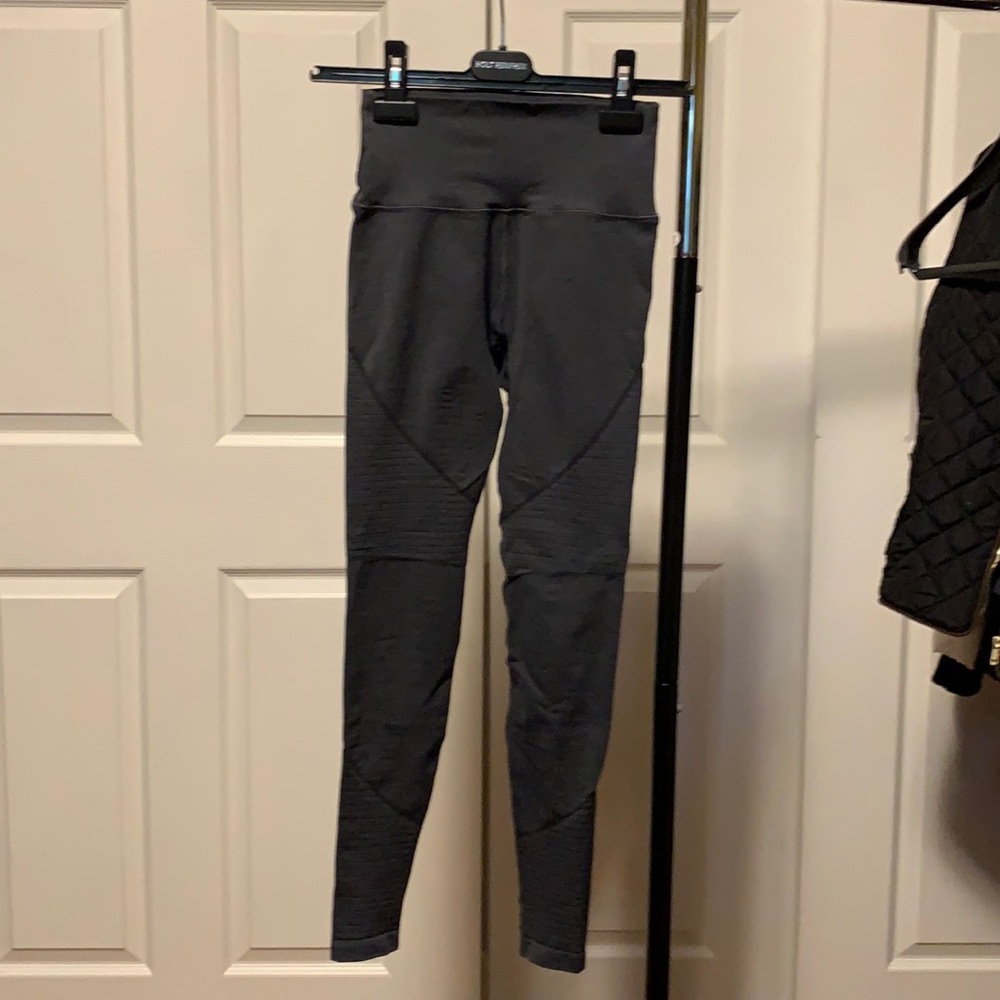 Alphalete Revival legging